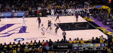 j9九游真人游戏第一品牌登录入口稍稍出汗!文班亚马17中10砍23分8板5助3断2帽&多次上演暴扣