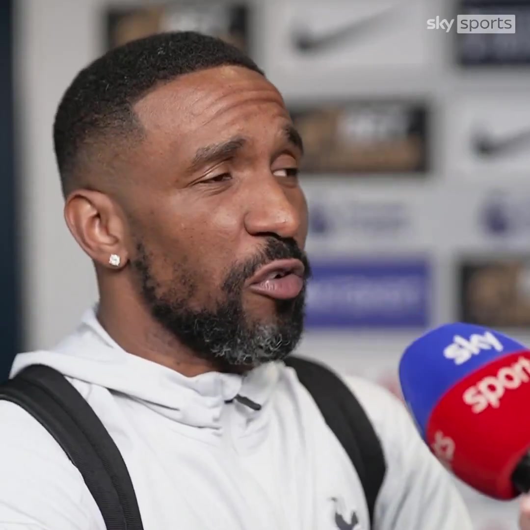 j9九游会老哥俱乐部交流迪福:热刺本赛季仍有机会赢得奖杯,上次夺冠已经过去很久了