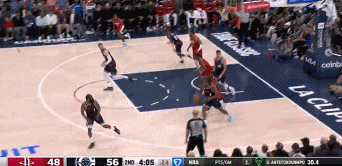 j9九游会官方登录无惧两人防守🤖！莱昂纳德反击一条龙力劈华山单手暴扣！